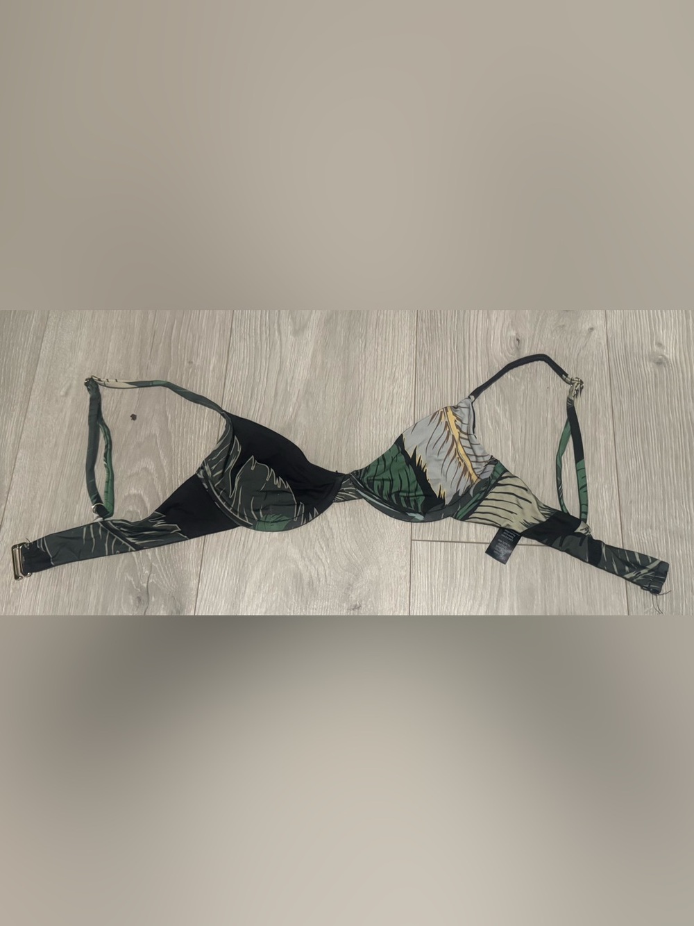 Beach Riot Tropical Print Underwire Bikini Top - Black & Green XS